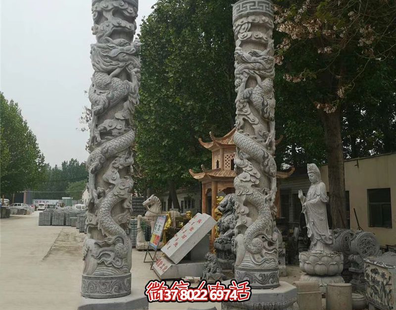 龍柱石雕，裝點(diǎn)寺廟門前