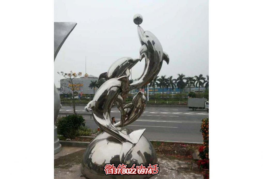 不銹鋼海豚雕塑，玩起來讓街道飛躍！