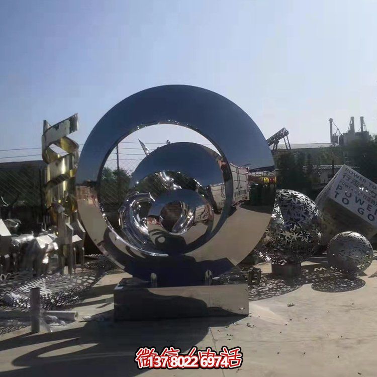 不銹鋼抽象幾何雕塑，鏡面圓環(huán)裝飾廣場(chǎng)、園林