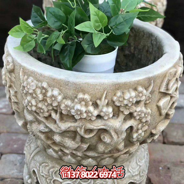 精美藝術(shù)石雕花盆，讓繁復(fù)多彩的花紋與浮雕結(jié)合，打造出精美的大理石雕塑