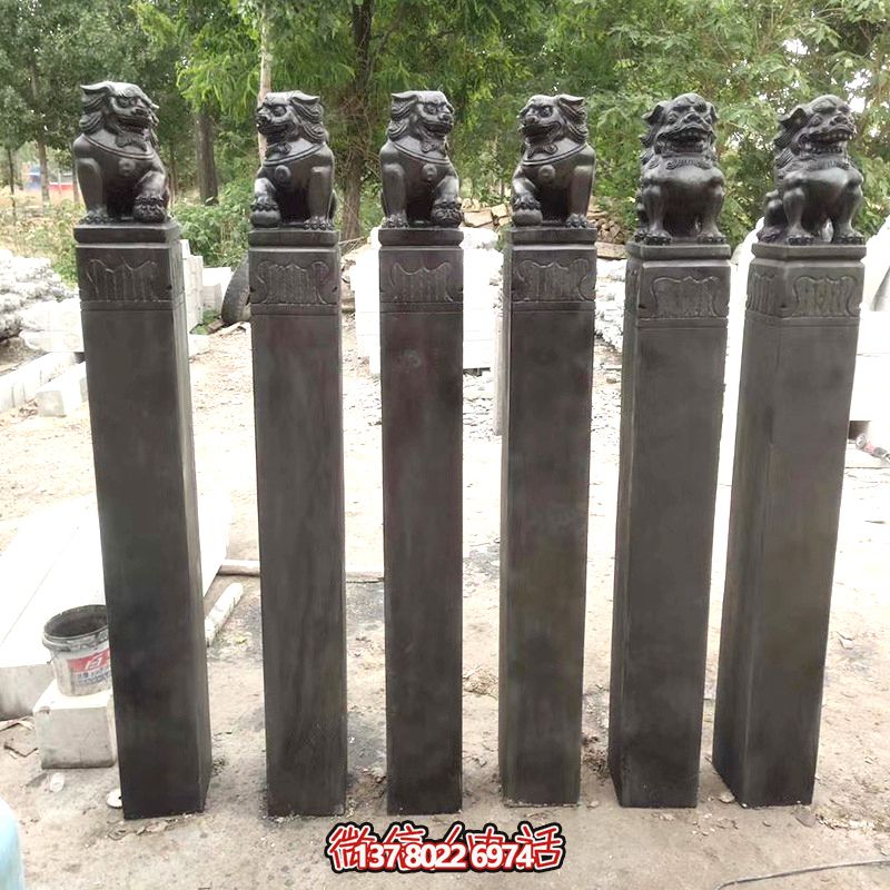 古雅青石仿古石獅子拴馬柱，點綴庭院門前
