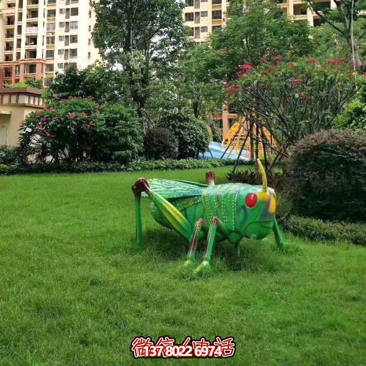 玻璃鋼蝗蟲仿真雕塑，更貼近自然