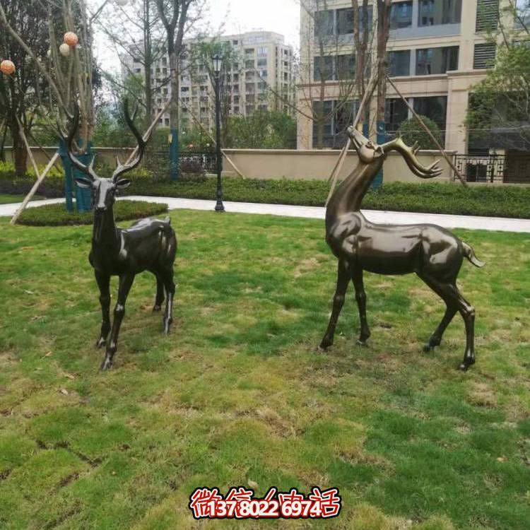 玻璃鋼梅花鹿雕塑，點綴園林景觀