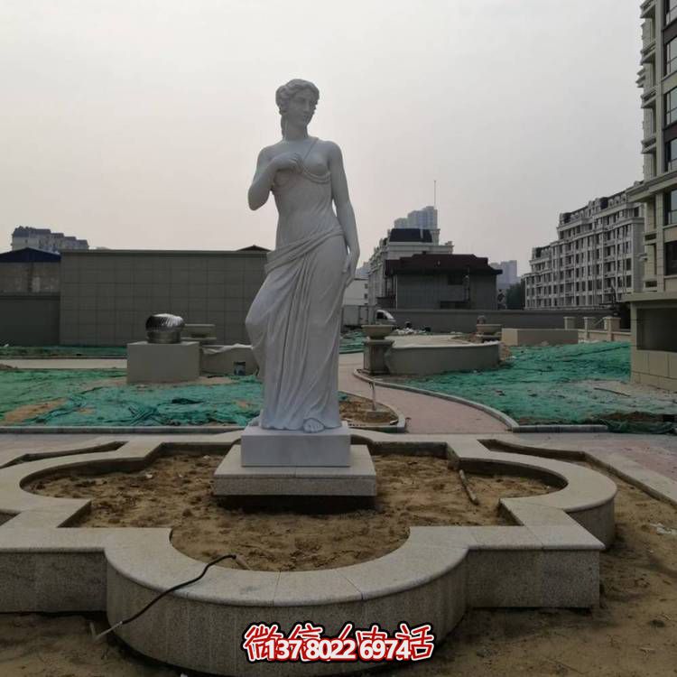 西方大理石雕像，浮雕人物裝飾街道