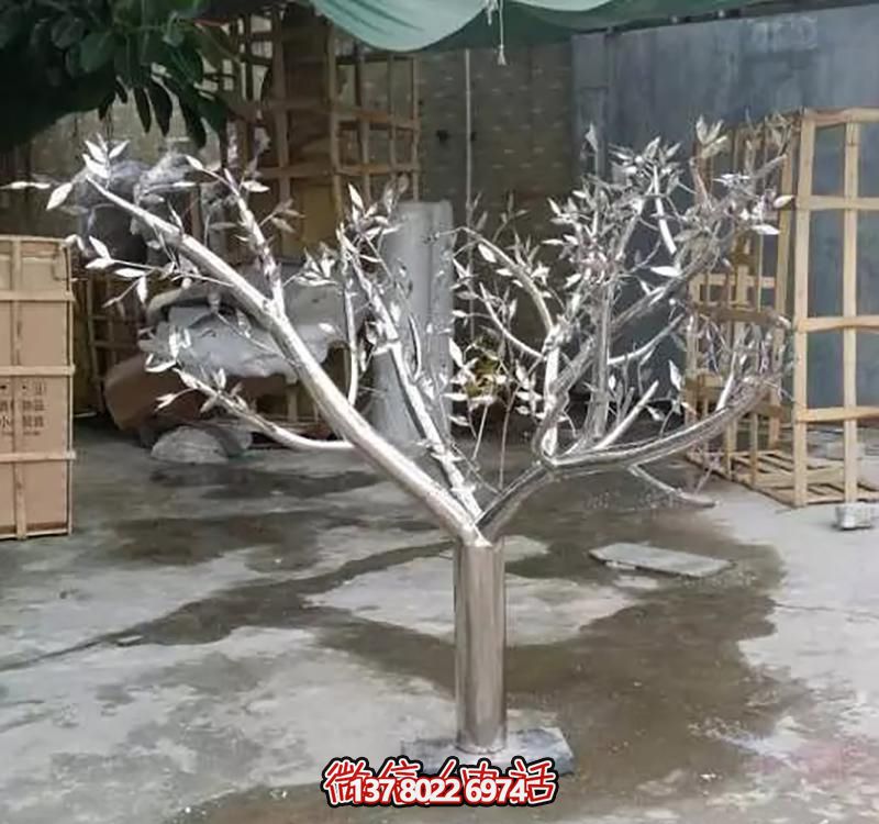 柏不銹鋼樹雕塑，點綴景區(qū)戶外空間