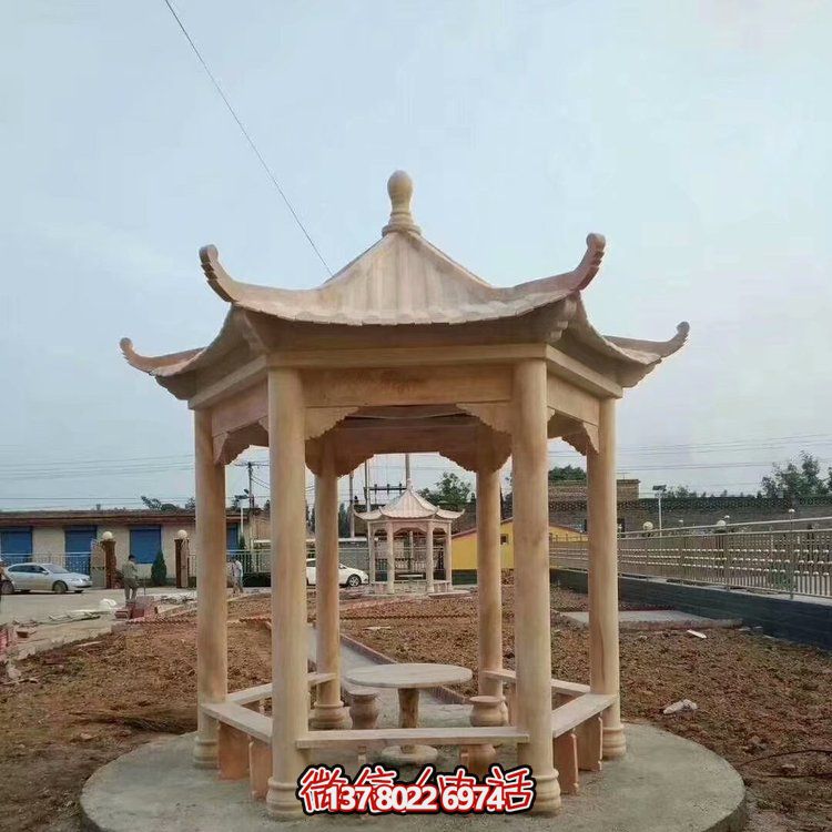 中式天然石材涼亭，晚霞紅休息下棋