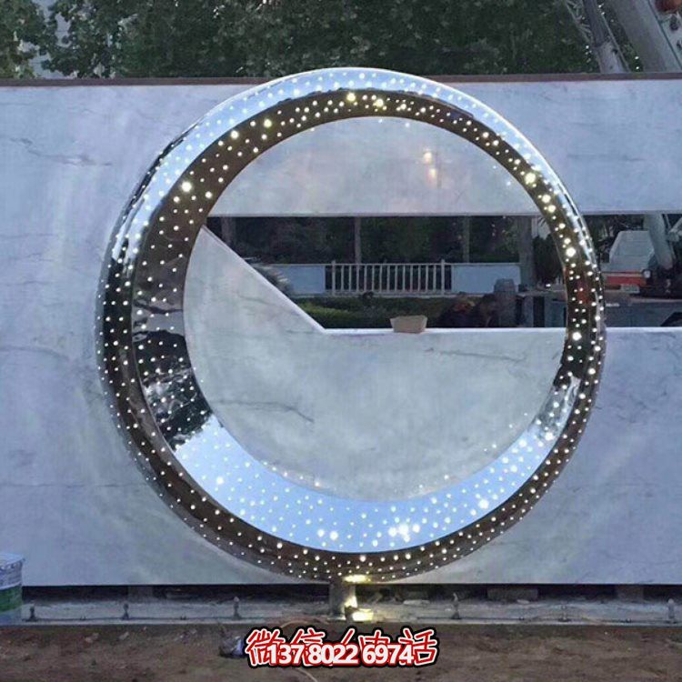 不銹鋼海豚景觀雕塑，提升酒店會(huì)所的抽象圓環(huán)氛圍