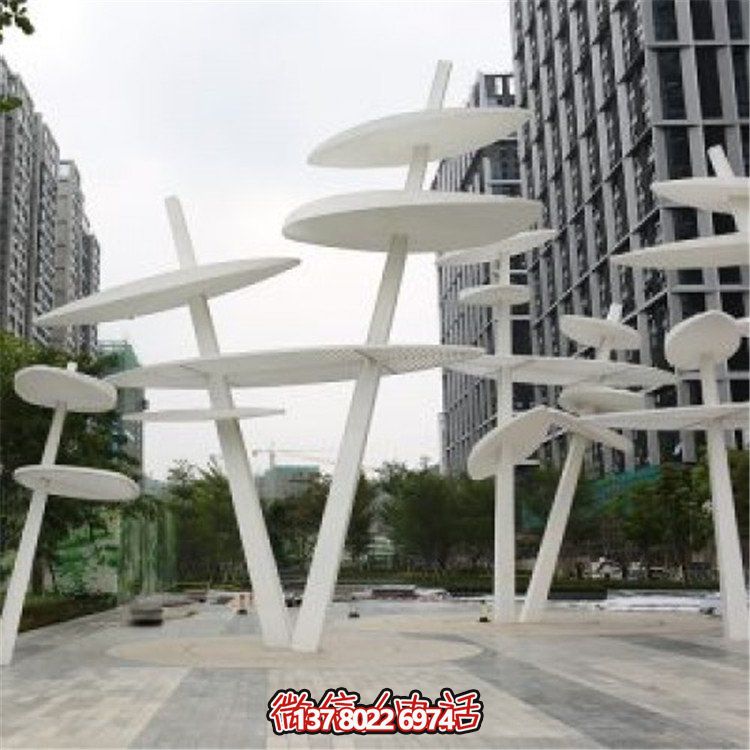 精美不銹鋼雕塑，點綴大型房地產(chǎn)廣場城市園林景觀