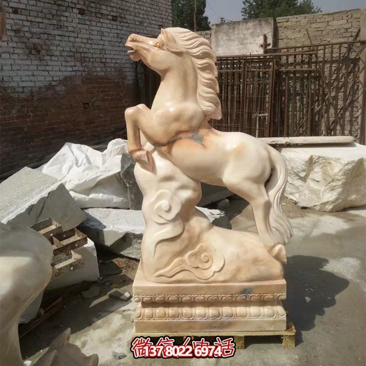 品質(zhì)卓越的大型十二生肖石雕擺件，渲染出無(wú)與倫比的晚霞紅