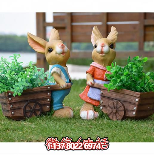 可愛兔子雕塑，點綴玻璃鋼戶外園林景觀