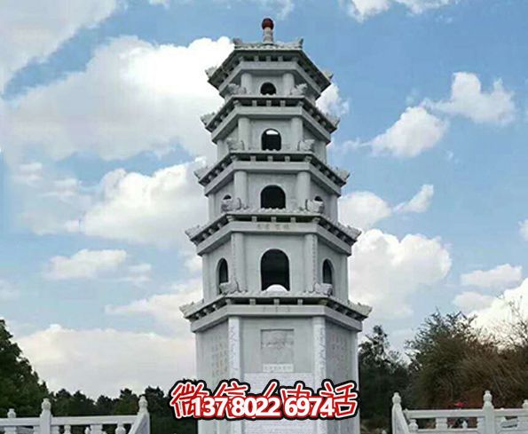精美多層大理石寶塔，見證古老寺院的美麗景觀