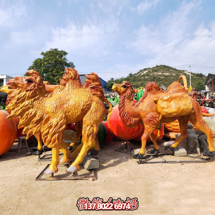 玻璃鋼駱駝雕塑，高端噴漆裝飾公園街道