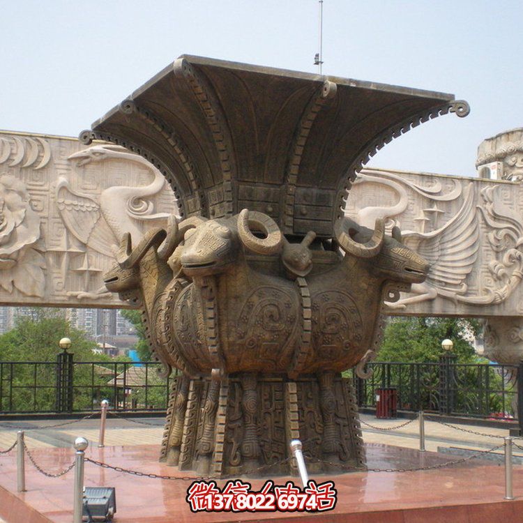 方尊銅香爐雕塑，讓景區(qū)廣場(chǎng)更加精彩