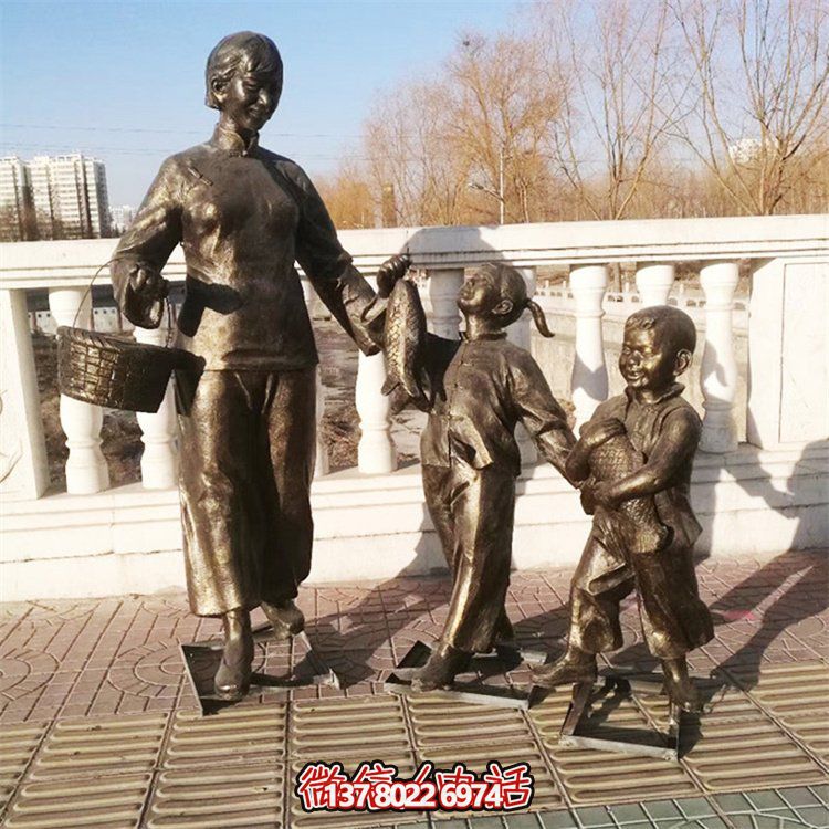 集合民俗小品、戶(hù)外街道情景及人物雕塑的主題公園