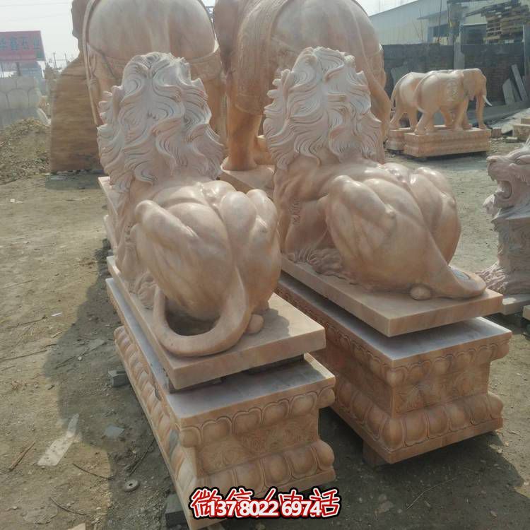 大型西方獅子雕塑，為酒店企業(yè)添彩
