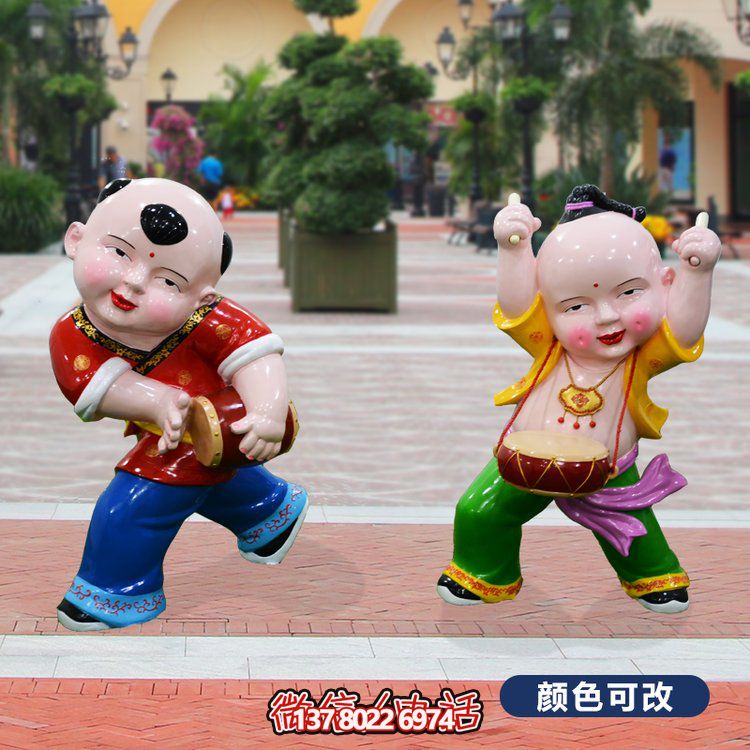 玻璃鋼福娃新年主題雕塑，為商業(yè)街添彩