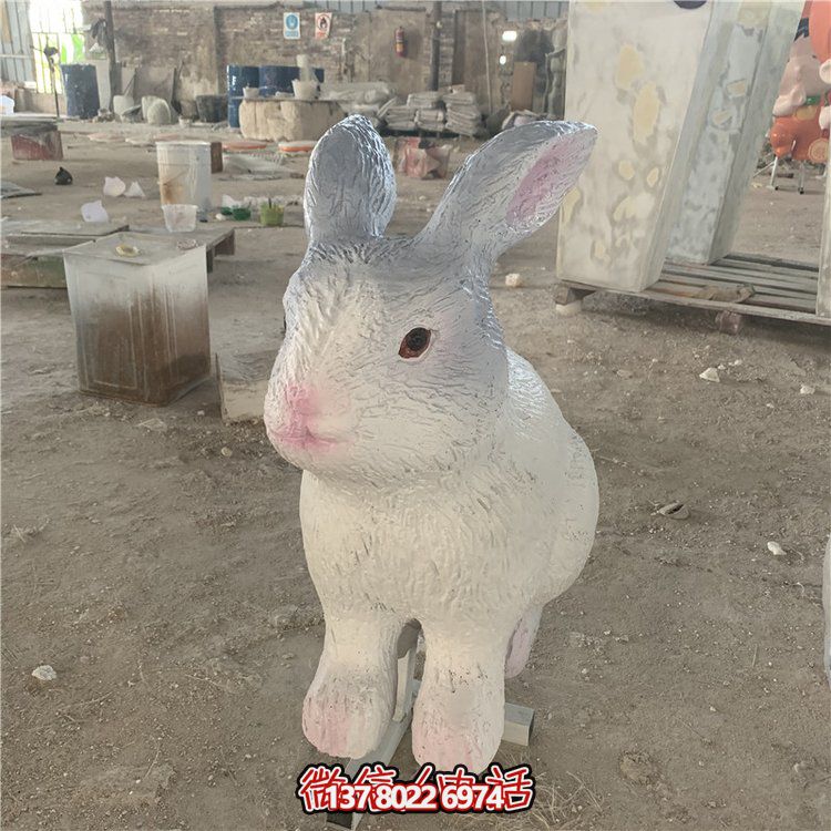 商場(chǎng)動(dòng)物園玻璃鋼卡通兔子景觀(guān)