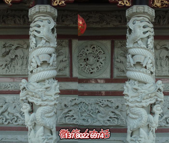 寺廟景區(qū)大殿門前大理石龍柱石雕